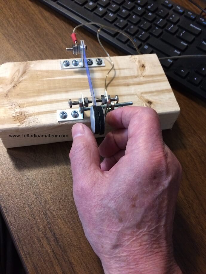 Ma clef de télégraphie, de fabrication maison, de style "cootie"